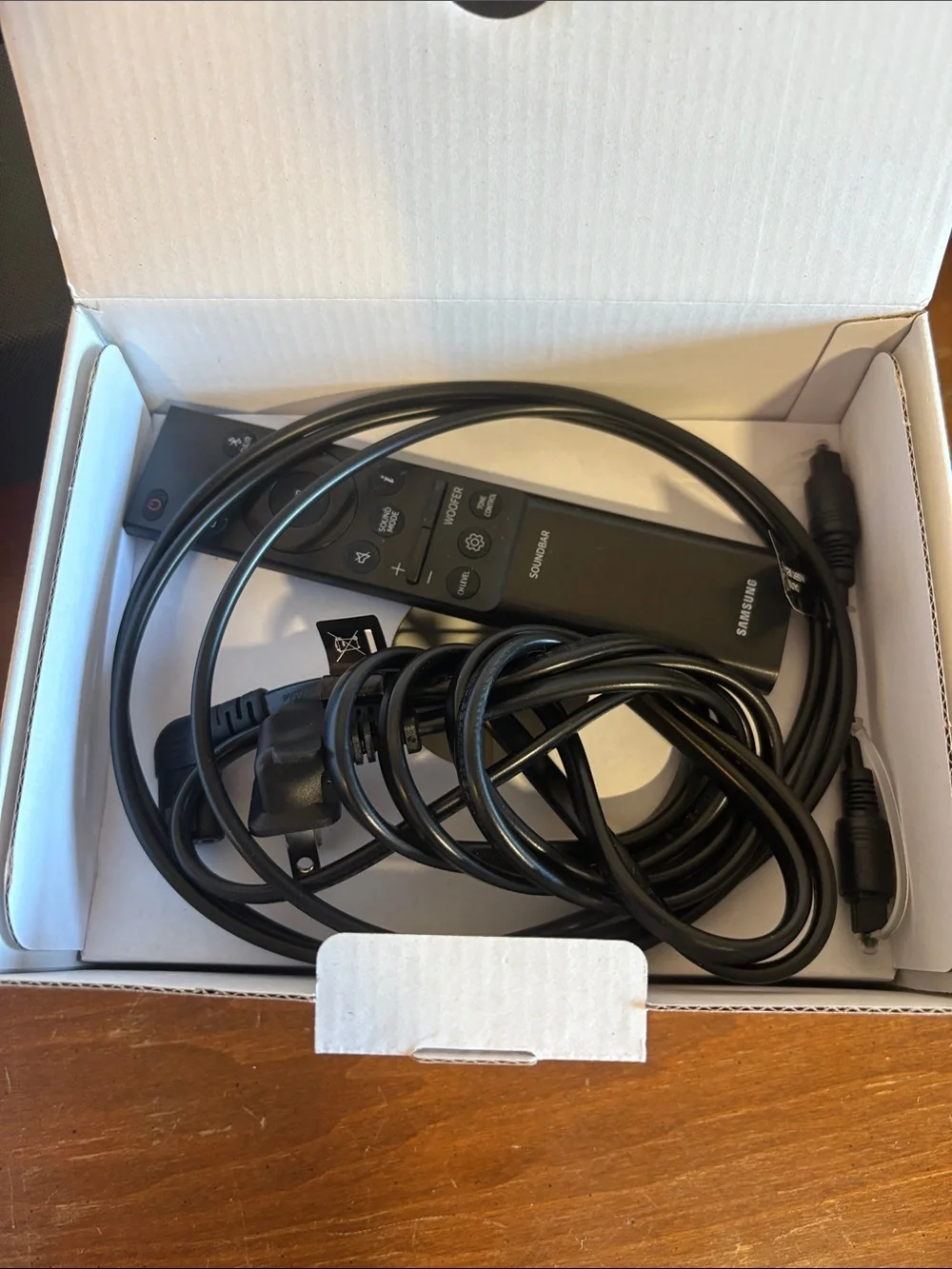 Samsung B-Series B40OF Soundbar Dolby Audio HDMI with remote